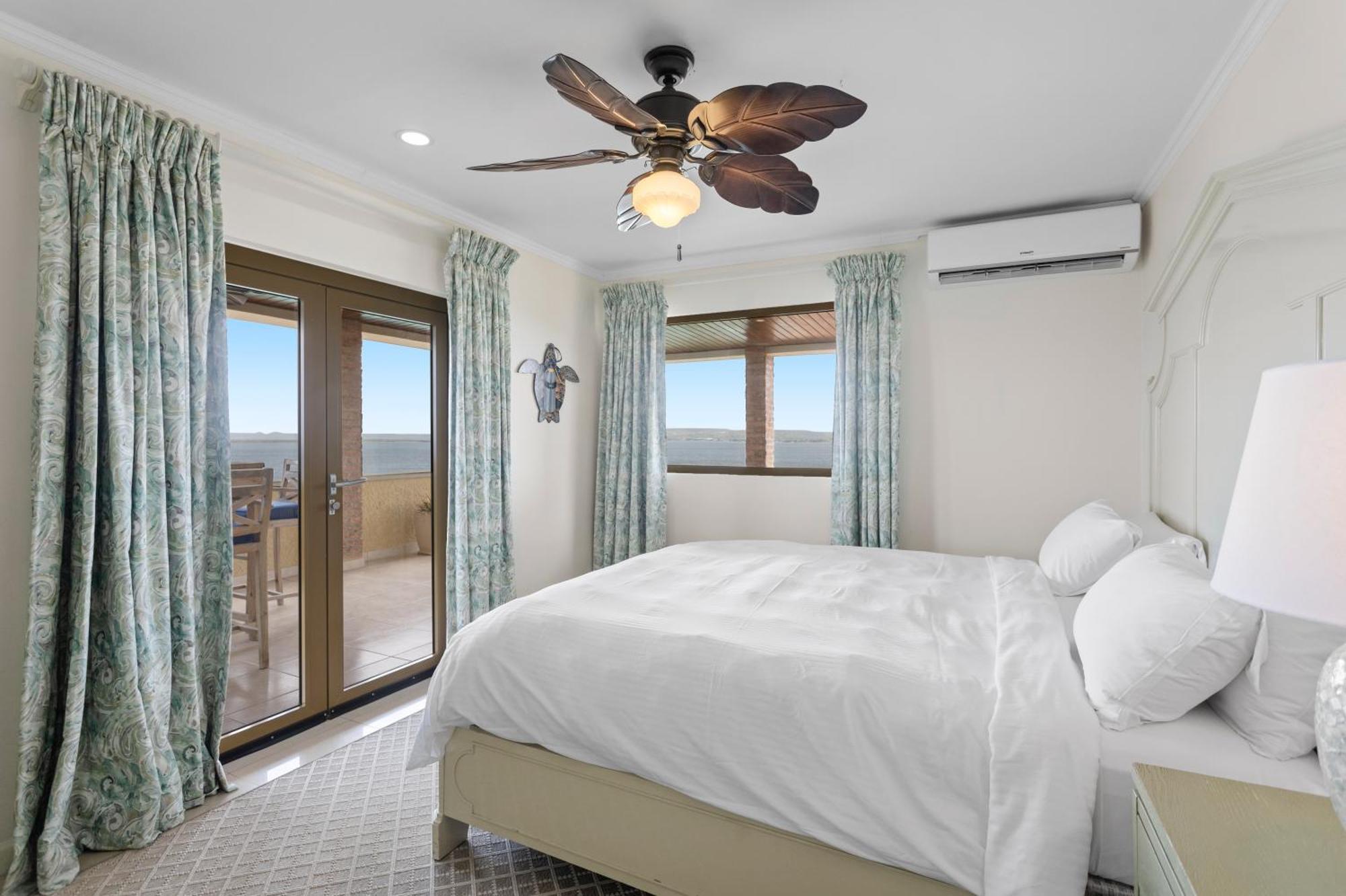 The Bellafonte - Luxury Oceanfront Hotel คราเลนไดค์ ห้อง รูปภาพ