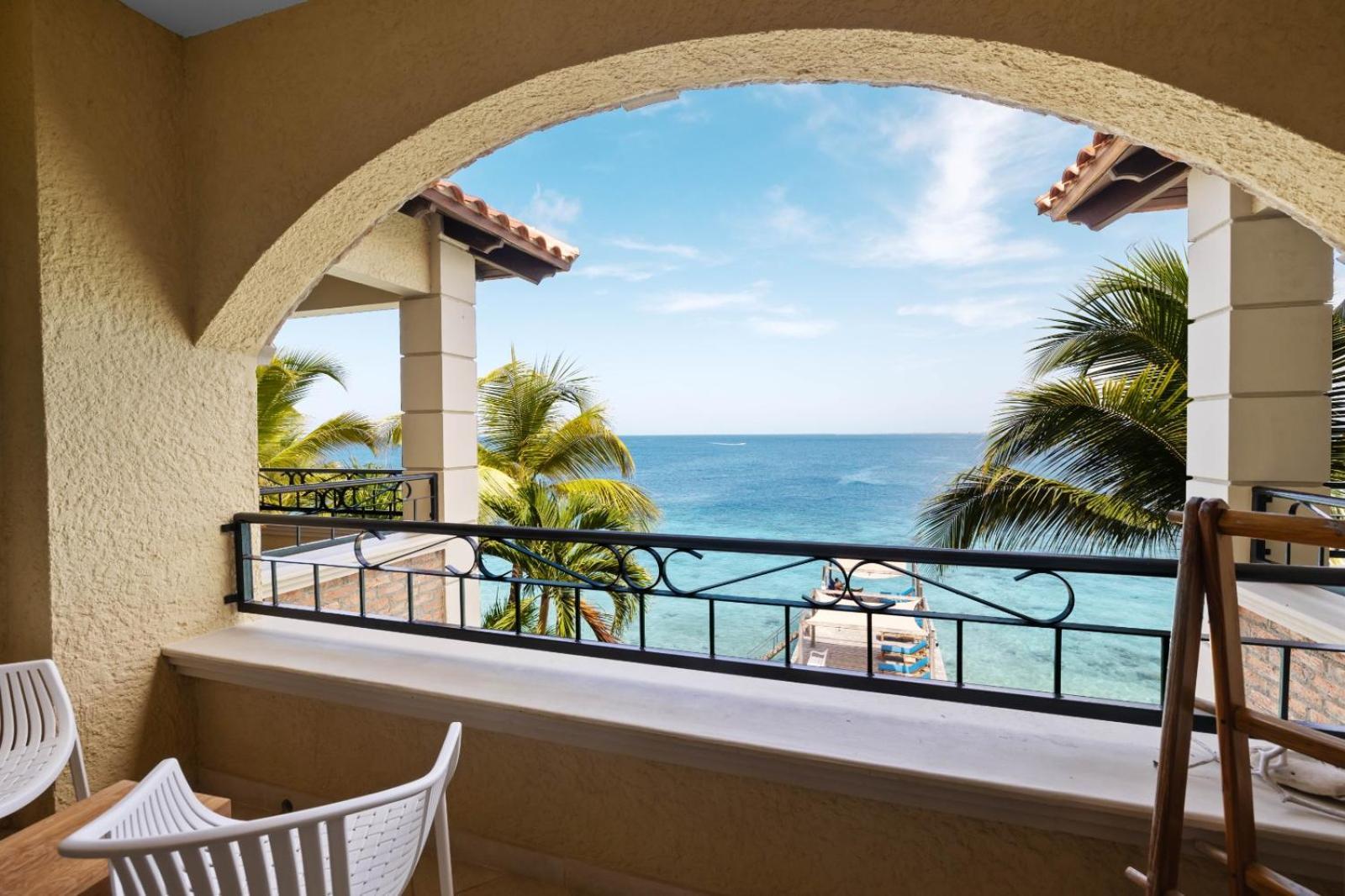 The Bellafonte - Luxury Oceanfront Hotel คราเลนไดค์ ภายนอก รูปภาพ