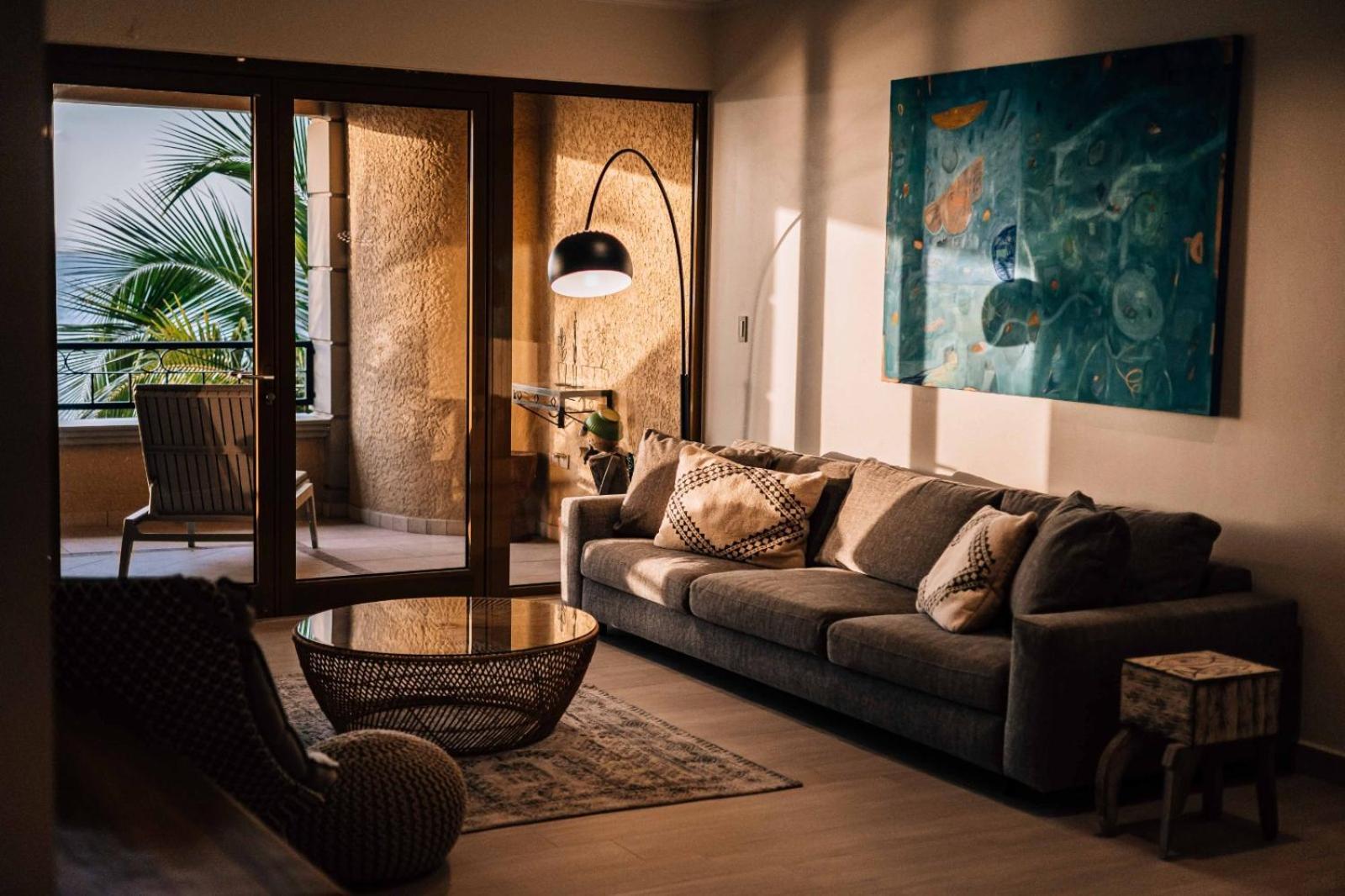 The Bellafonte - Luxury Oceanfront Hotel คราเลนไดค์ ภายนอก รูปภาพ
