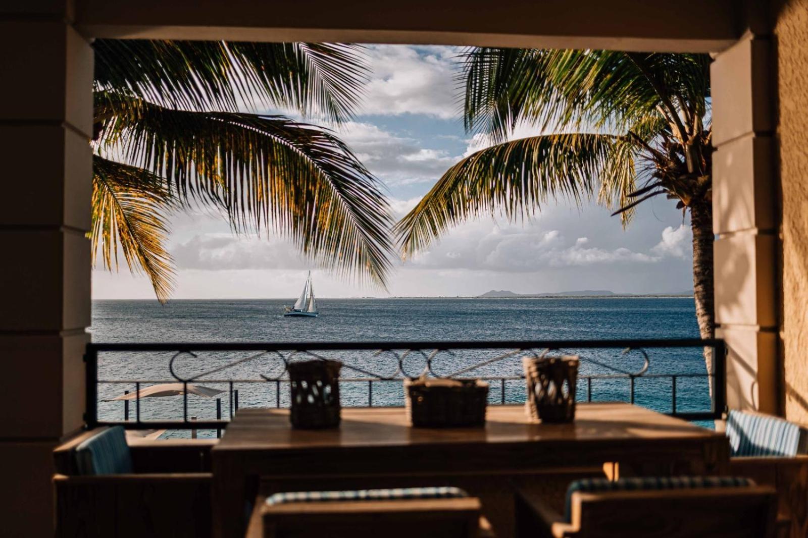 The Bellafonte - Luxury Oceanfront Hotel คราเลนไดค์ ภายนอก รูปภาพ