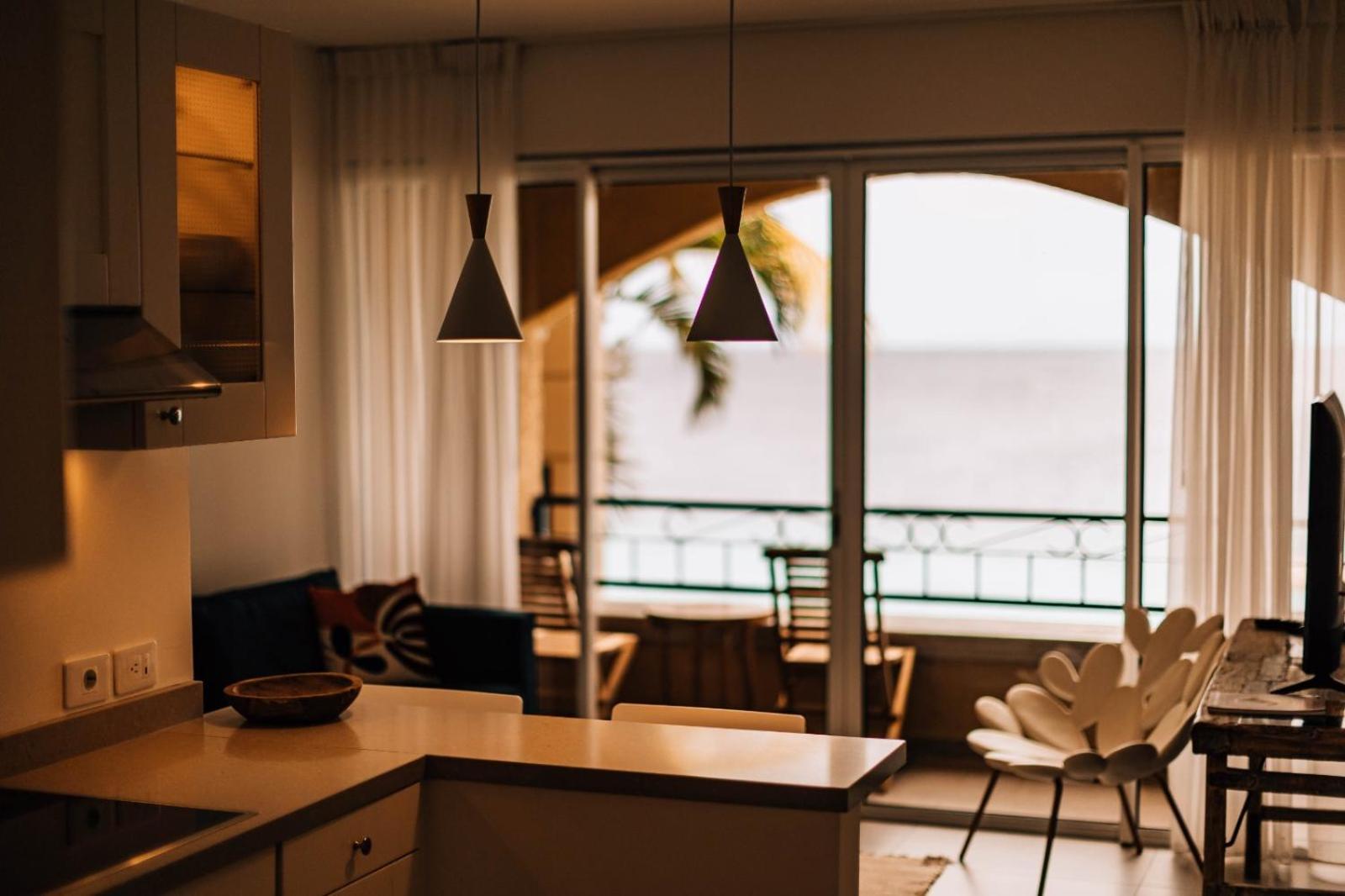 The Bellafonte - Luxury Oceanfront Hotel คราเลนไดค์ ภายนอก รูปภาพ