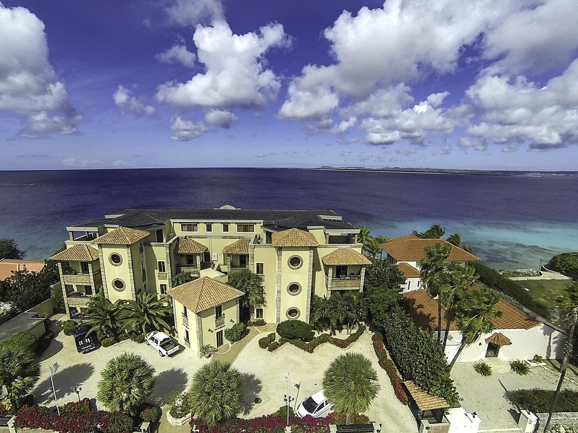 The Bellafonte - Luxury Oceanfront Hotel คราเลนไดค์ ภายนอก รูปภาพ