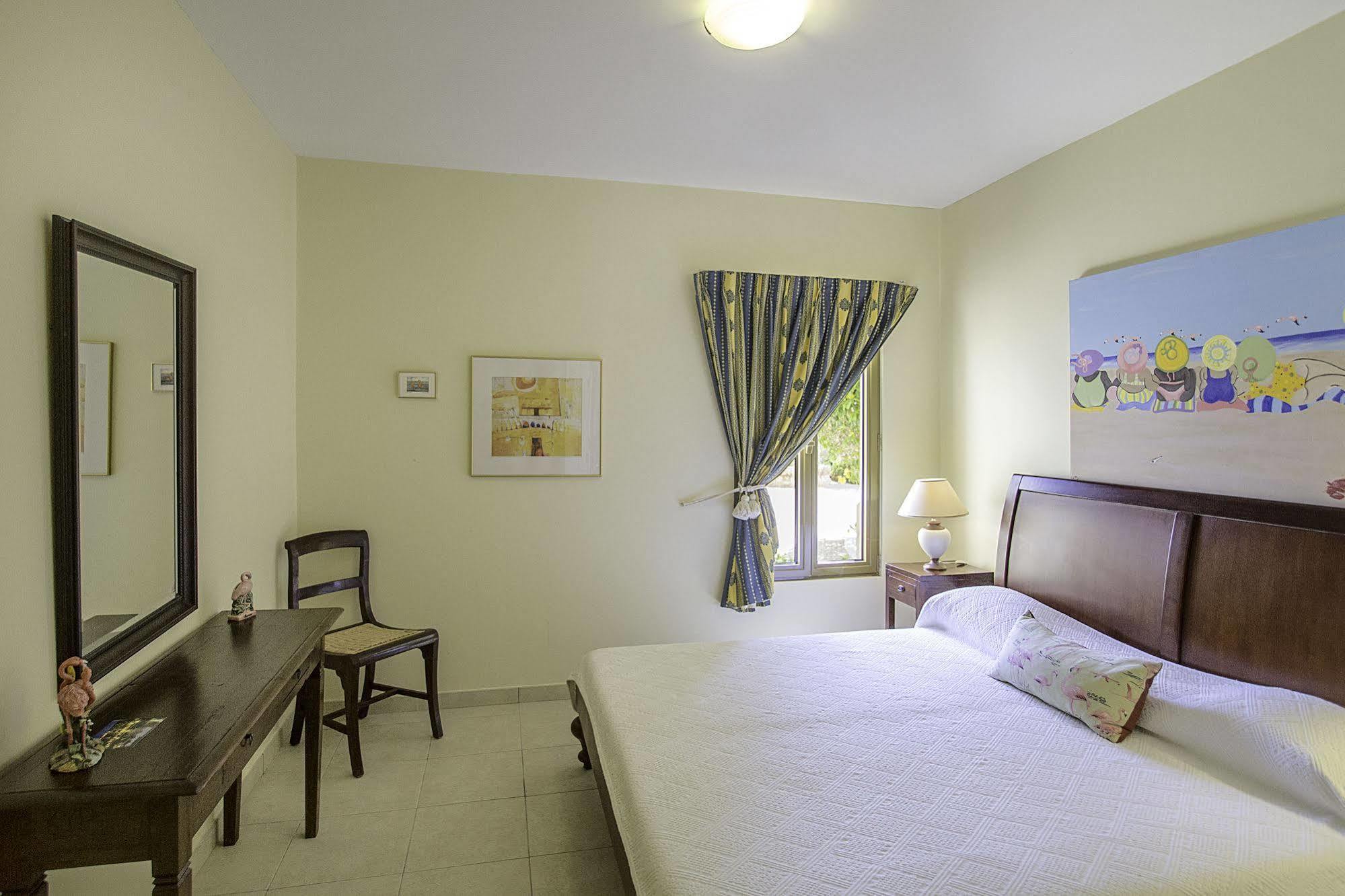 The Bellafonte - Luxury Oceanfront Hotel คราเลนไดค์ ภายนอก รูปภาพ